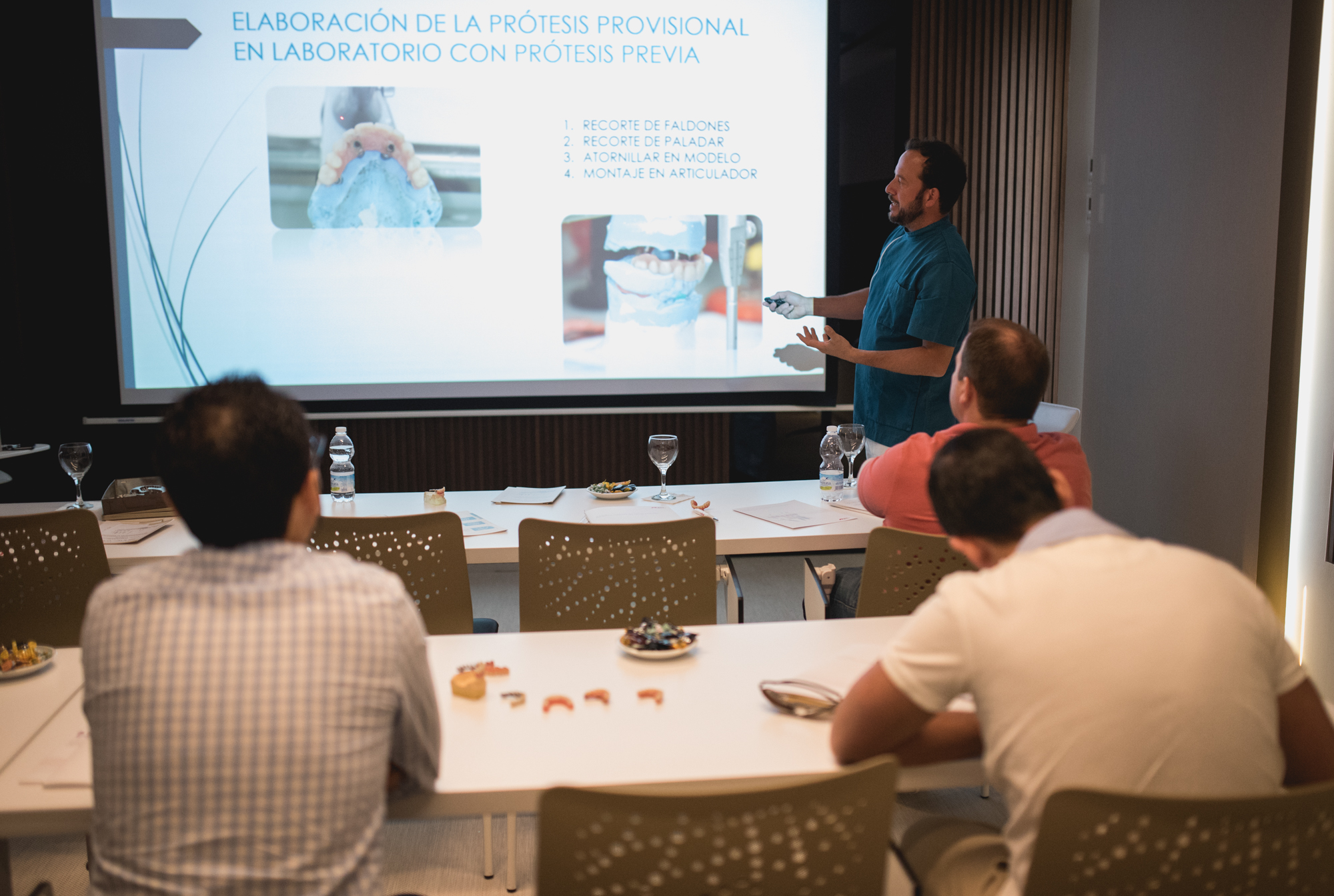 Pablo Avilés en el Curso de Función Inmediata Bixamilar en Maxilares Atróficos All On 4