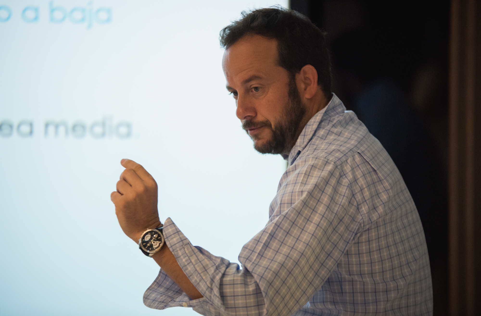 El Dr. Pablo Avilés en el curso de Función Inmediata Bixamilar en Maxilares Atróficos All On 4